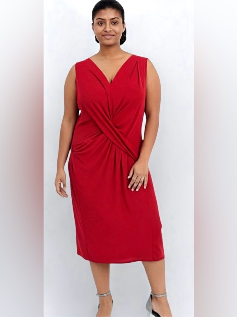 Simply Vera Vera Wang~
 Brick Red Twist-Front Midi Dress
Size X-Small
NWOT